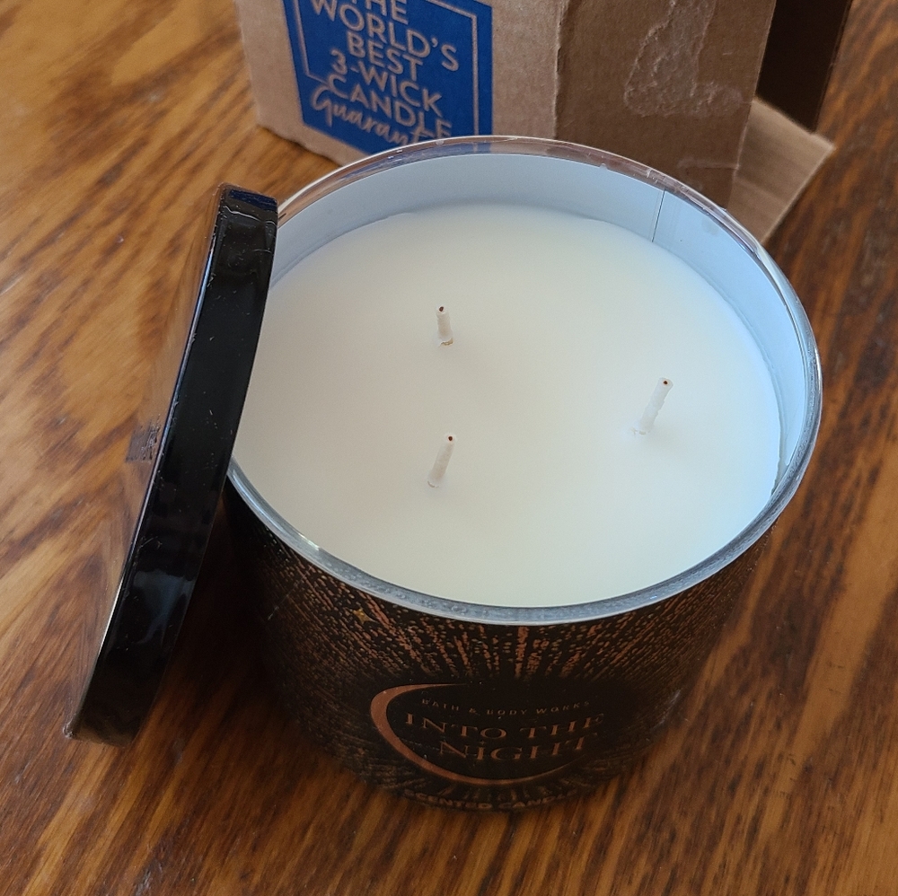 🕯NWT ‼️ Bath & Body Works "Into the Night" 3-wick Candle •Online Exclusive• - Picture 3 of 9